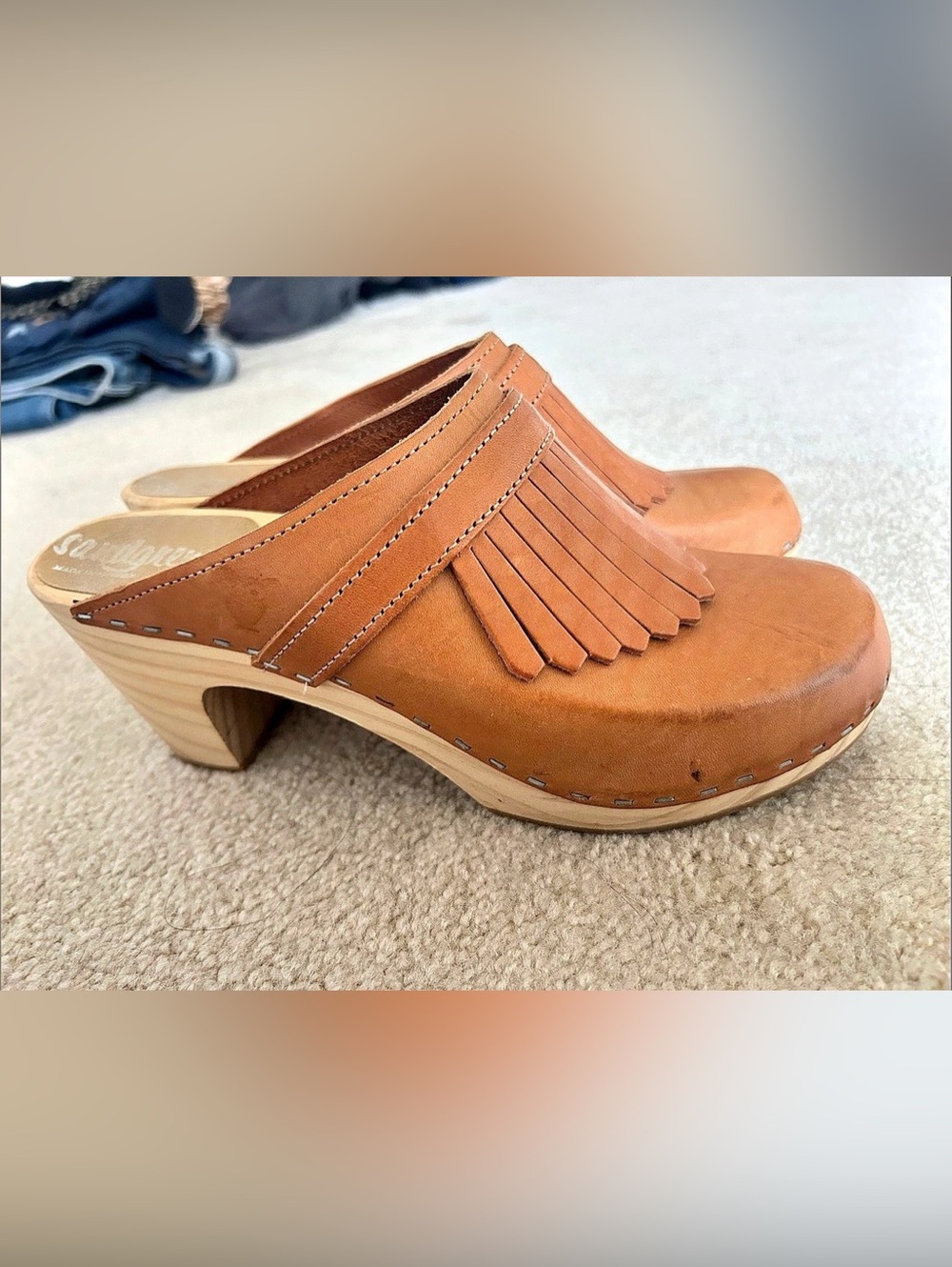 Sandgrens Brown Fringe Clogs